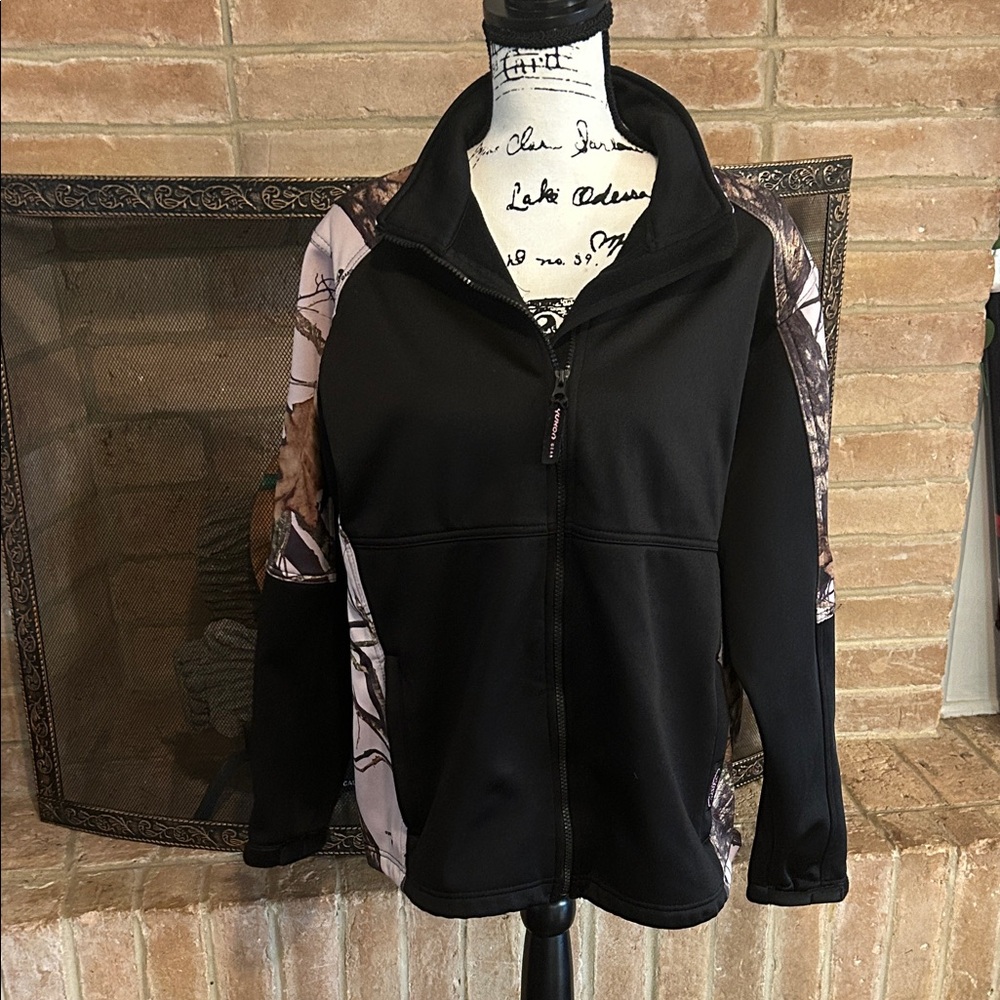 Mossy Oak ,Yukon Gear Pink Camo soft shell jacket
